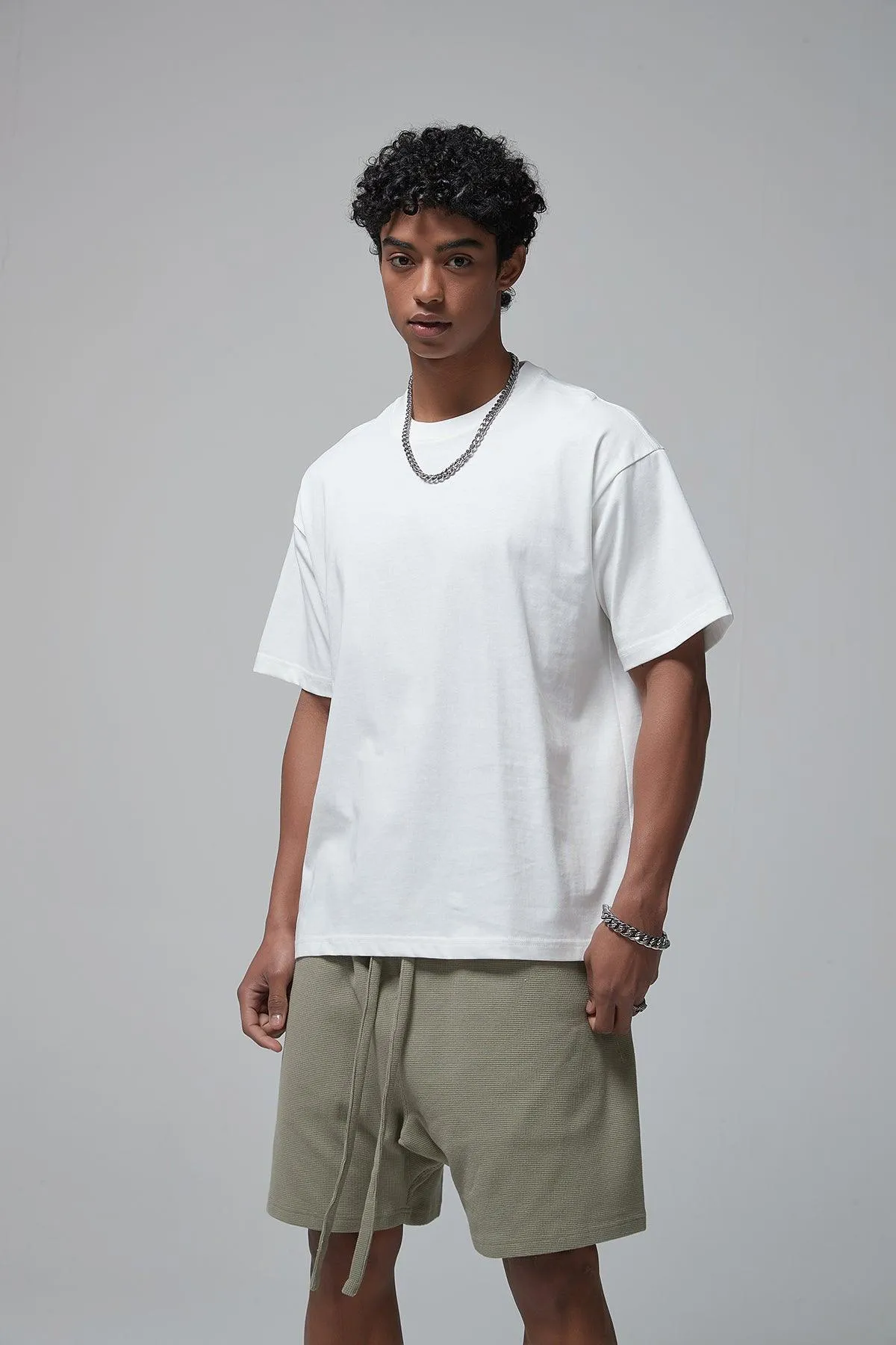 ESSENTIAL - White