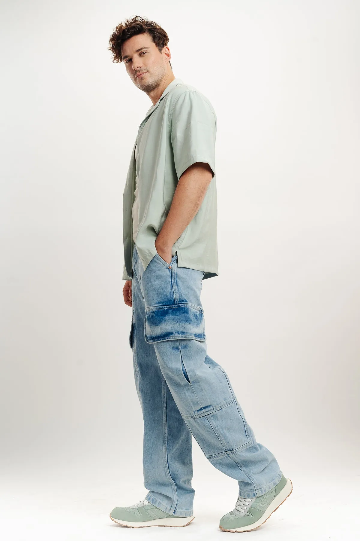 Men's Light Blue Relaxed Jeans