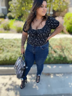 Monkey Ride Distressed Jeans - Curvy